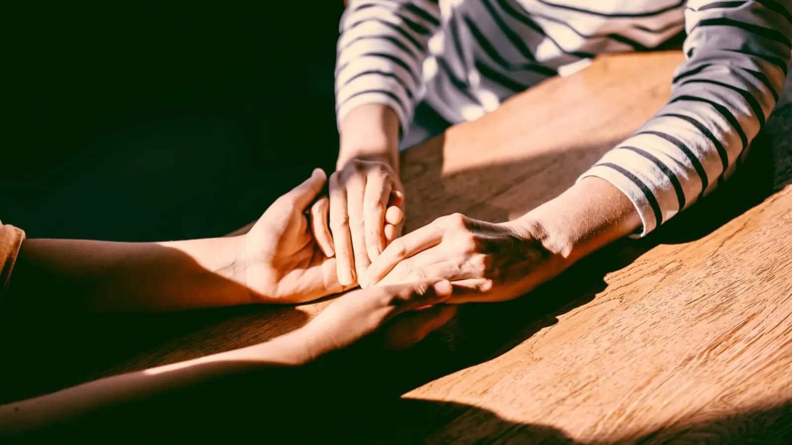 Die erforschende Person im PräsenzFlow© spricht in einfachen, klaren Sätzen